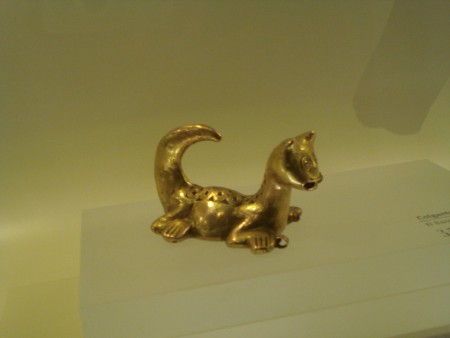 Jaguar de oro miniatura